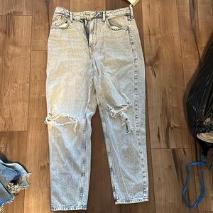 H&M Loose mom jeans size 10